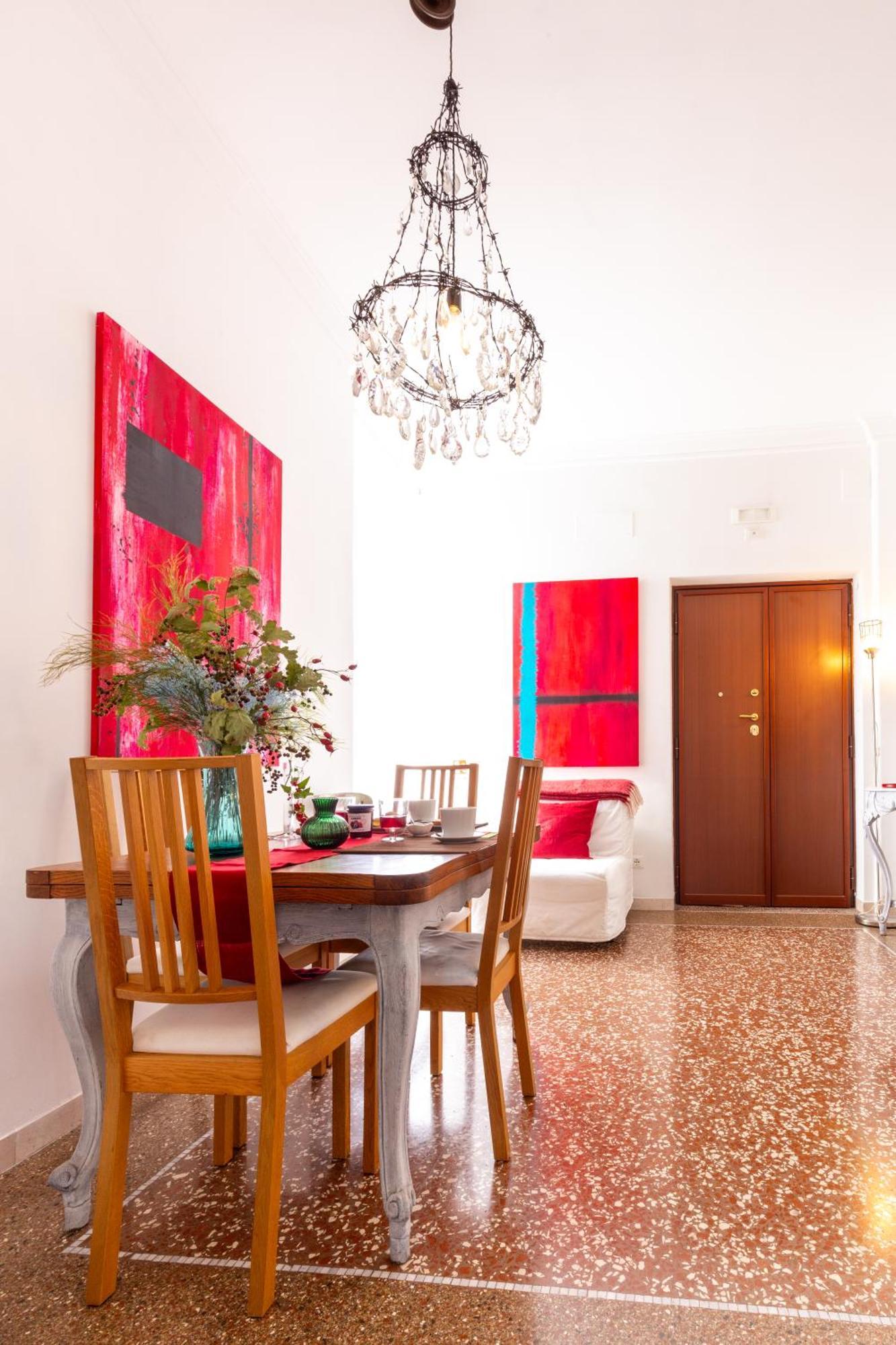 Sunny Charming 3 Bdr, 3bath