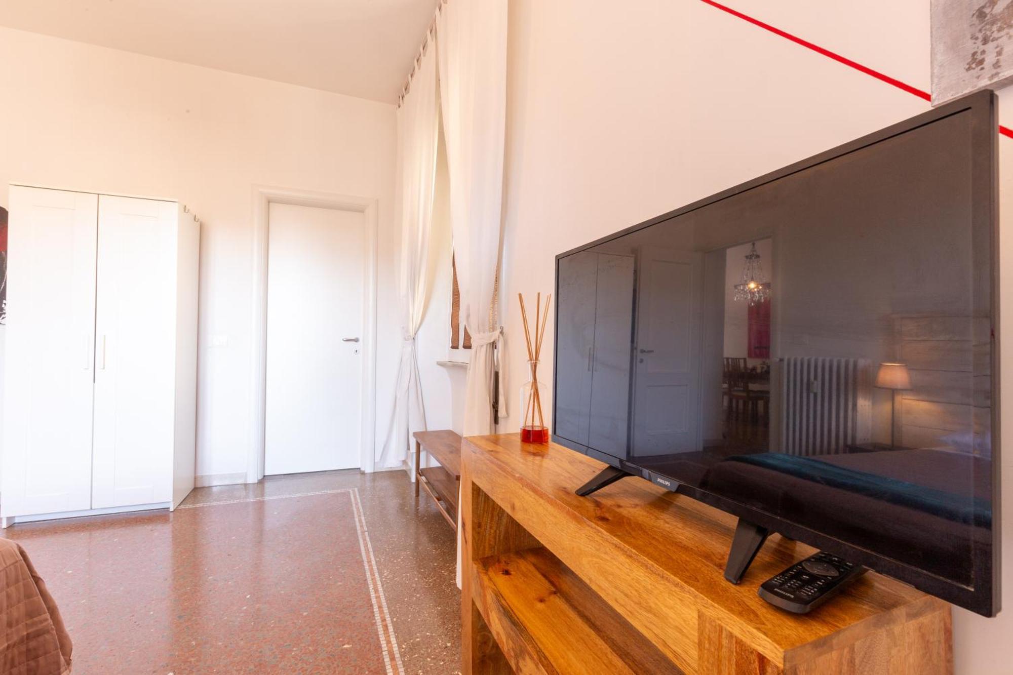 Sunny Charming 3 Bdr, 3bath *