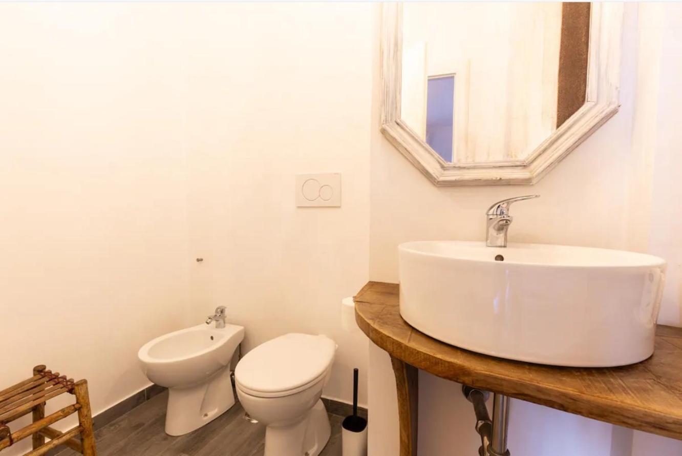 Sunny Charming 3 Bdr, 3bath *