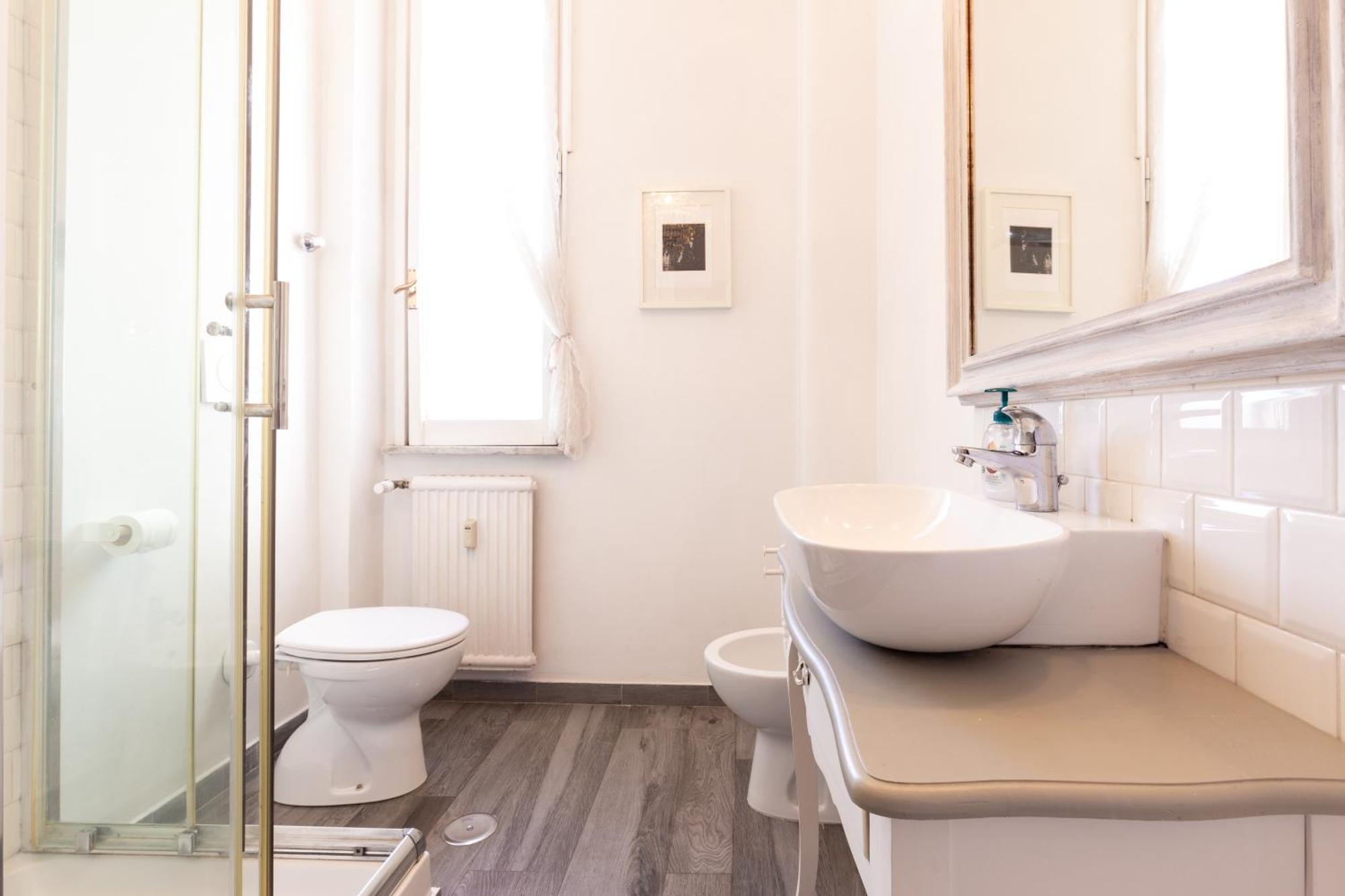 Sunny Charming 3 Bdr, 3bath